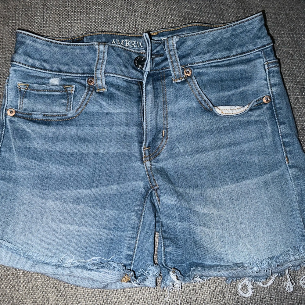 Super stretchy midi shorts